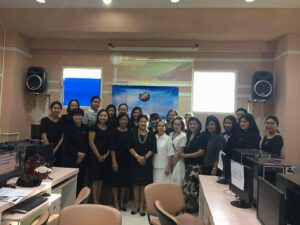 โครงการอบรมให้ความรู้ในการจัดทำผลงานวิจัยนวัตกรรมและ โครงการประกอบการเรียนการสอนในรายวิชาโครงการวิชาชีพ ประจำปีการศึกษา ๒๕๕๙
